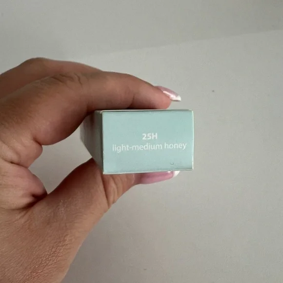 Tarte Sea Hydrocealer Concealer 25H Light Medium Honey .21 oz. - Picture 2 of 2